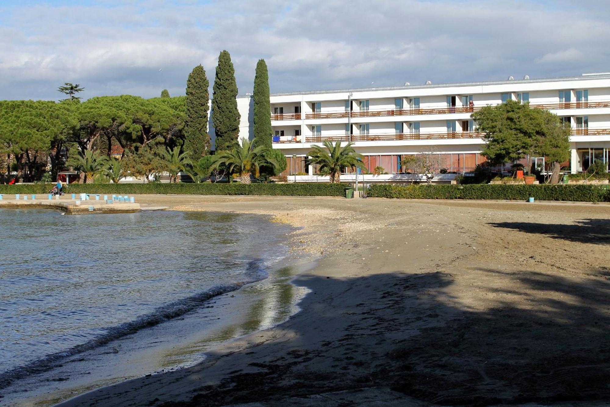 Family Friendly Apartments With A Swimming Pool Zadar - 18098 Esterno foto