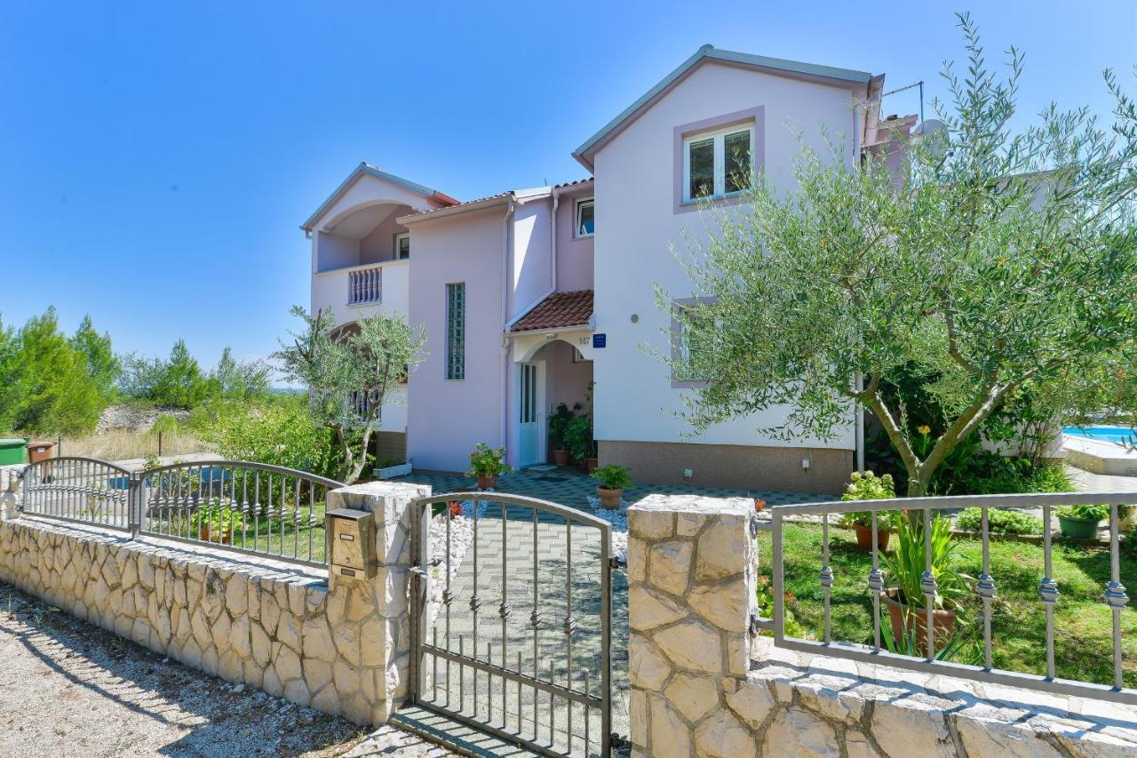 Family Friendly Apartments With A Swimming Pool Zadar - 18098 Esterno foto