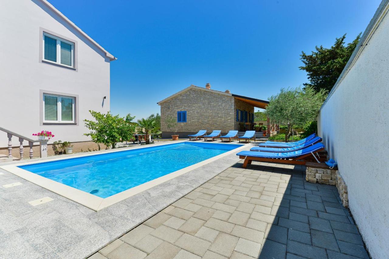 Family Friendly Apartments With A Swimming Pool Zadar - 18098 Esterno foto