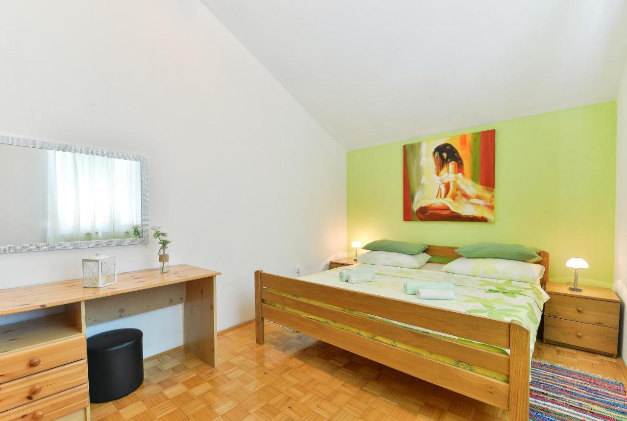 Family Friendly Apartments With A Swimming Pool Zadar - 18098 Esterno foto