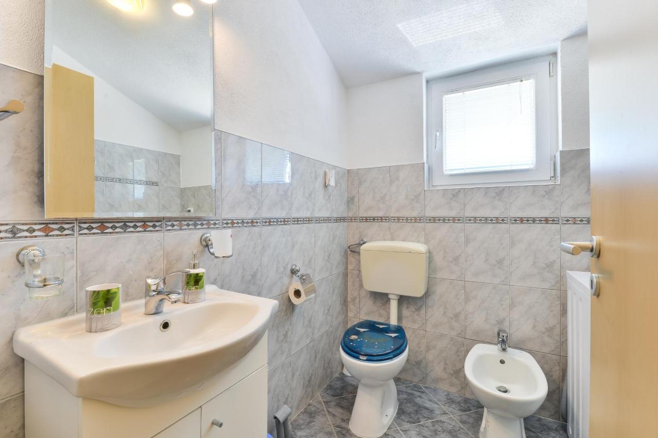 Family Friendly Apartments With A Swimming Pool Zadar - 18098 Esterno foto