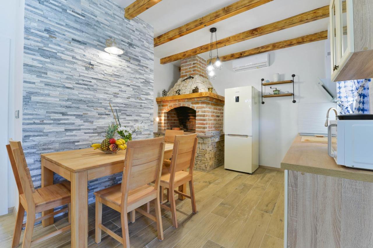 Family Friendly Apartments With A Swimming Pool Zadar - 18098 Esterno foto