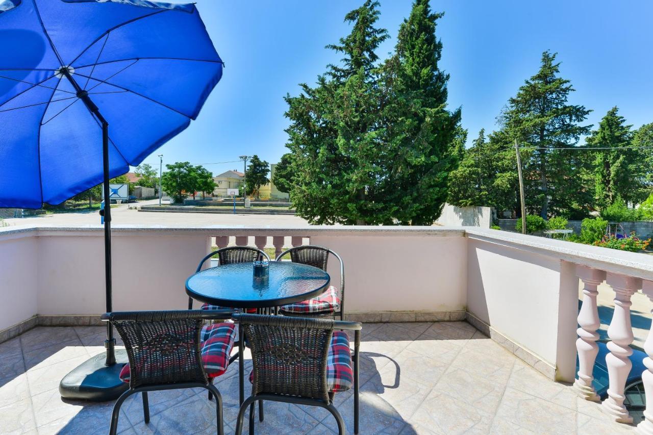 Family Friendly Apartments With A Swimming Pool Zadar - 18098 Esterno foto